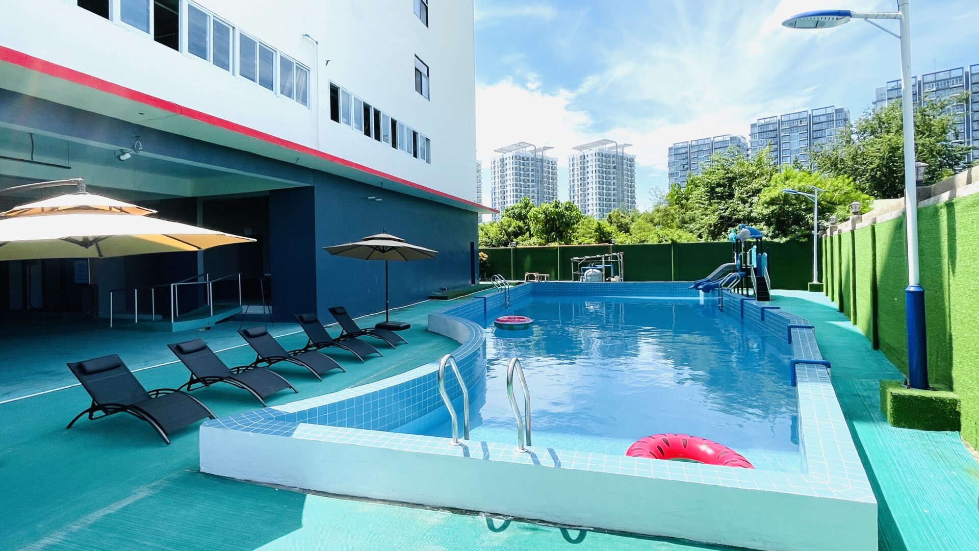 B'Cebu プール