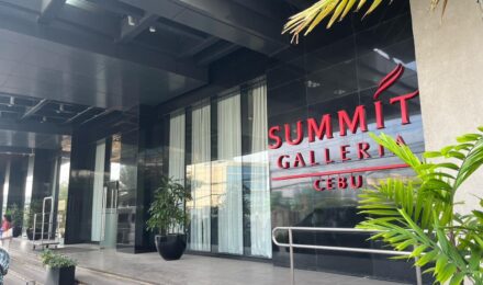 SUMMITホテル