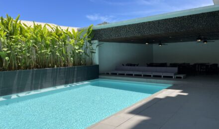 プールEVアカデミー