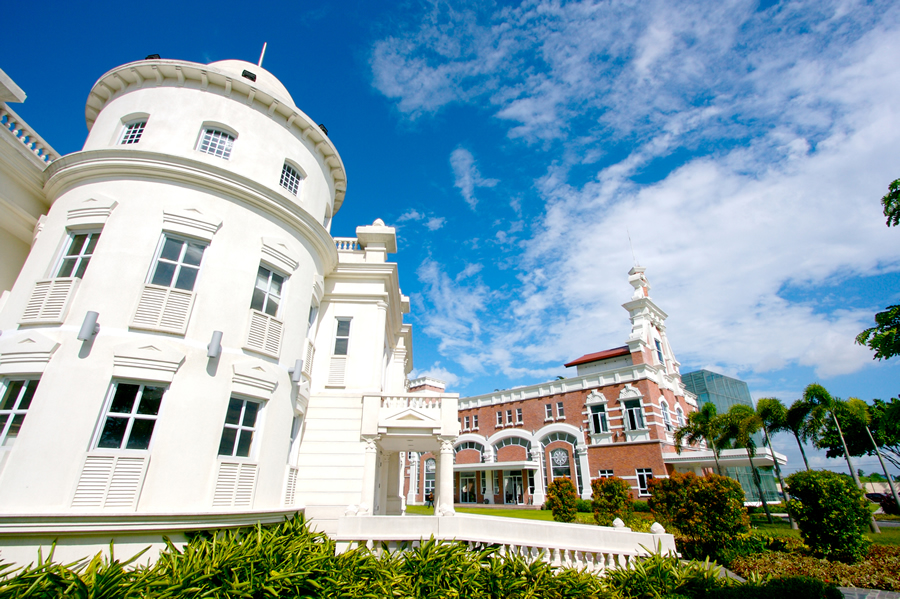 Enderun Colleges（エンデラン・カレッジ ESL）